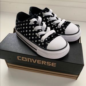 *MAKE OFFER* brand new Converse Size 7